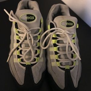 Nike Air Max 6.5 youth